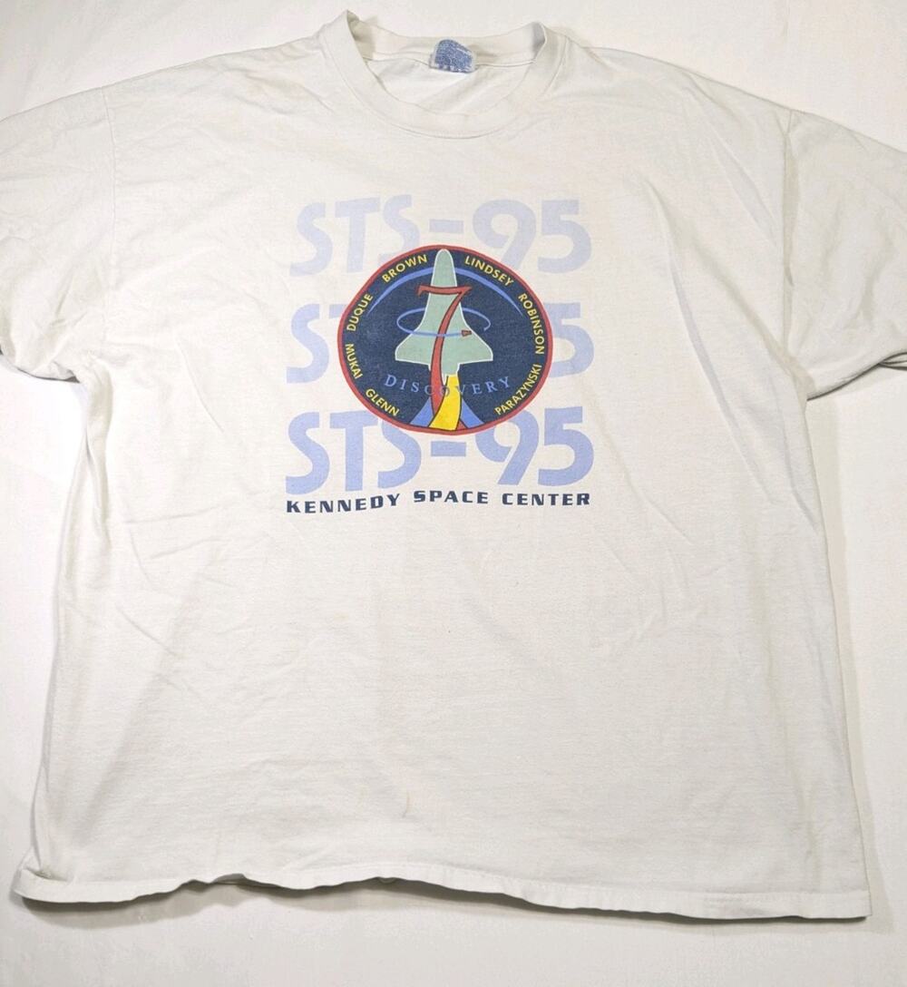 Vintage 90s NASA STS-95 Space Shuttle DISCOVERY Kennedy Space Center T Shirt XXL